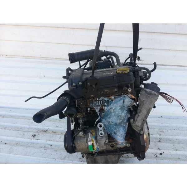 Двигатель без навесного на Opel Corsa Hatchback 1.0L 65Hp Z10XEP FWD MT 2010